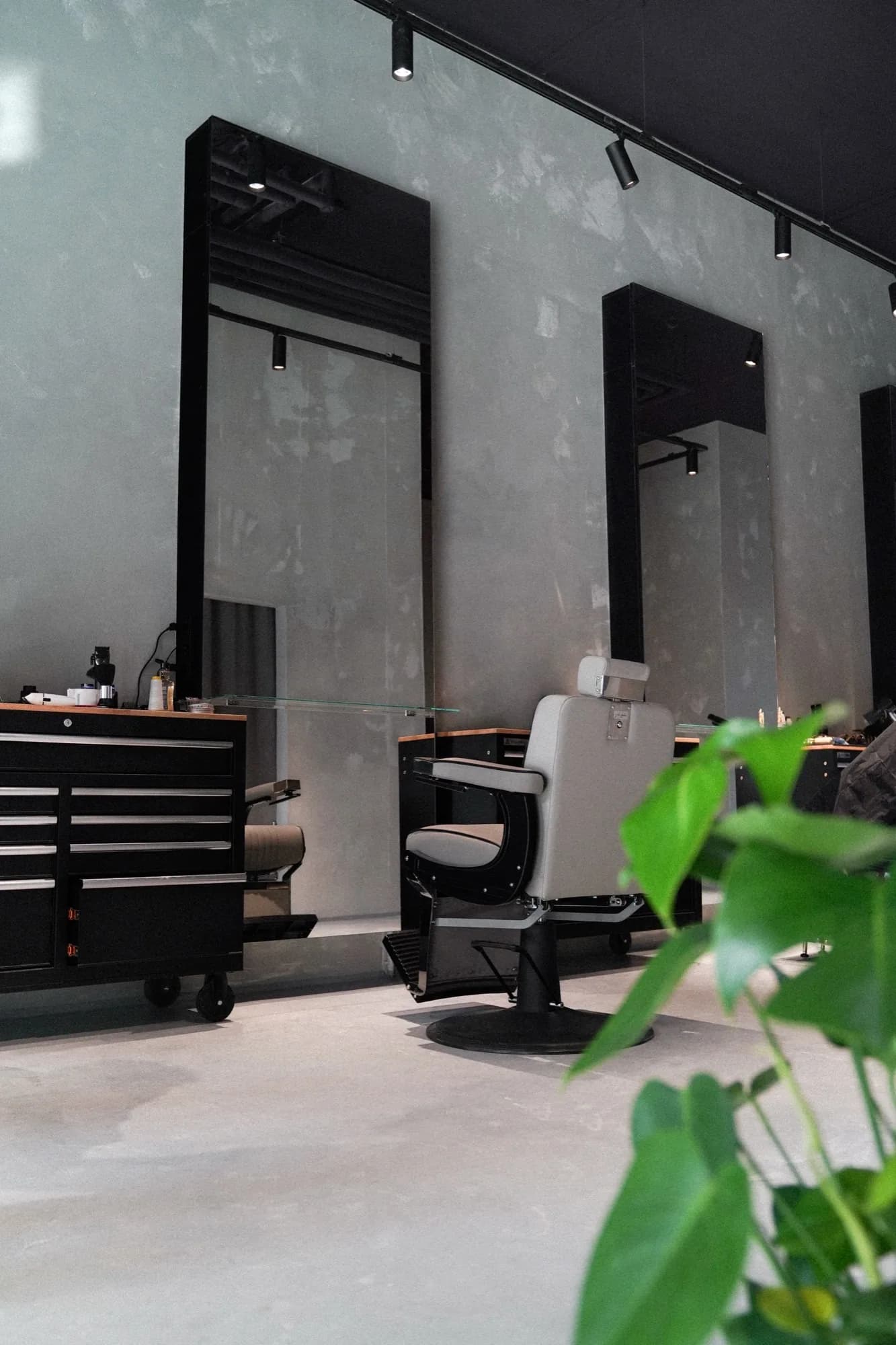 Blick in den Salon von ONYX Cuts in der Nordbahnstraße